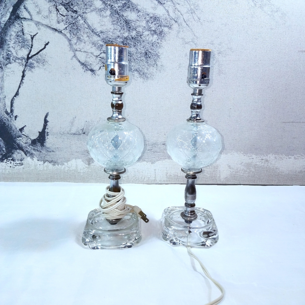 Set Of Vintage Mid Century Globe Lamps Opaque Diamond Pattern & Blue Lamp Shades